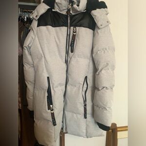 NWOT Women’s Gray Jacket size M